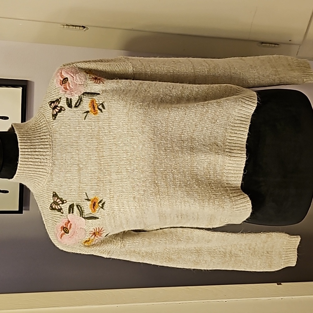 Cloud Chaser Embroidered Crop Sweater S